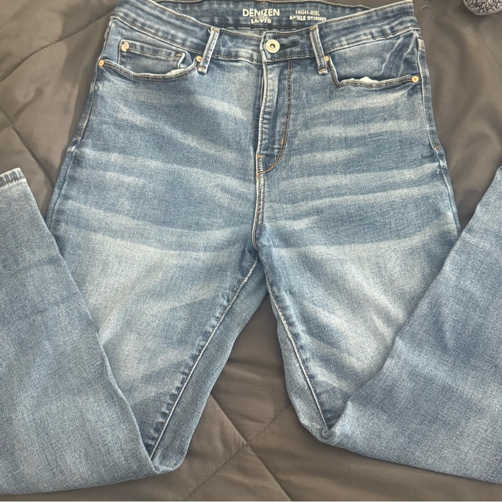 Women's Blue Jeans